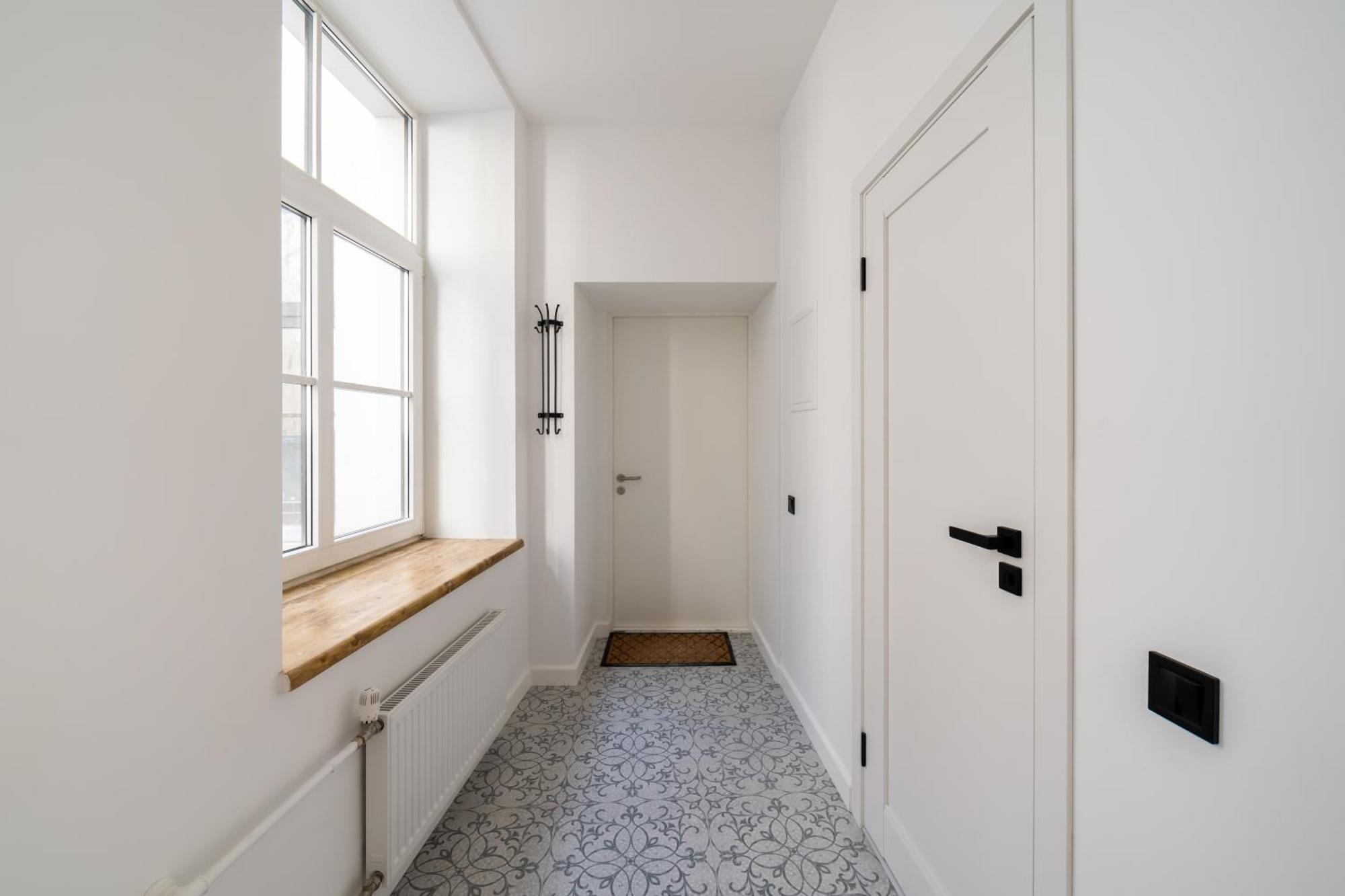Spacious 1-Bedroom Apartment In The Heart Of Old Town ريغا المظهر الخارجي الصورة