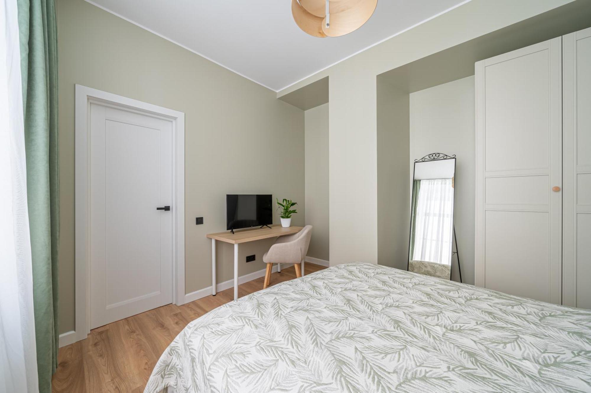Spacious 1-Bedroom Apartment In The Heart Of Old Town ريغا المظهر الخارجي الصورة